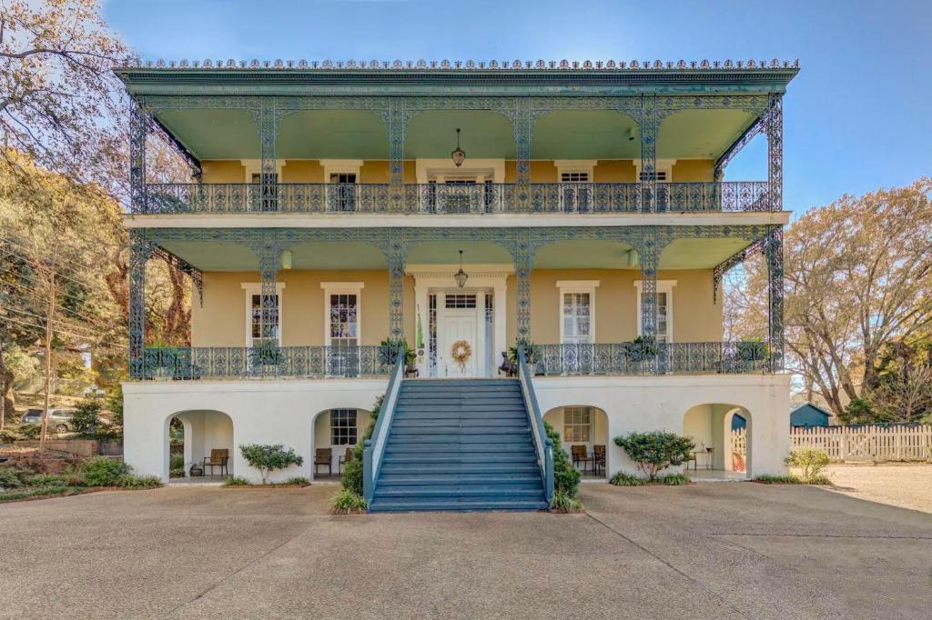 The Duff Green Mansion – Vicksburg, MS - Most Haunted Plantations in Mississippi